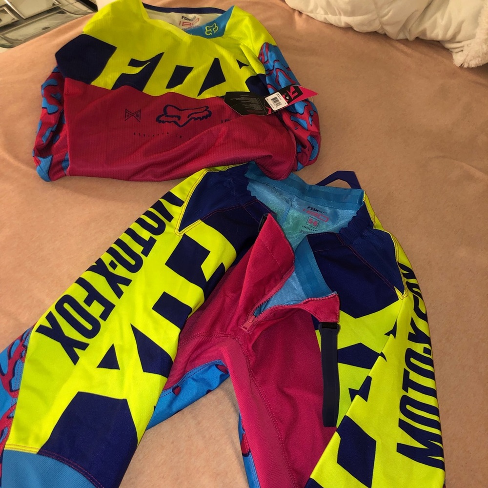 MOTO-X FOX women’s racing gear